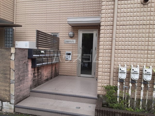 3/4 エントランス