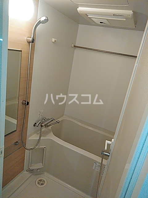 13/30 浴室