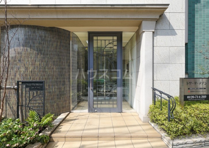 22/30 エントランス