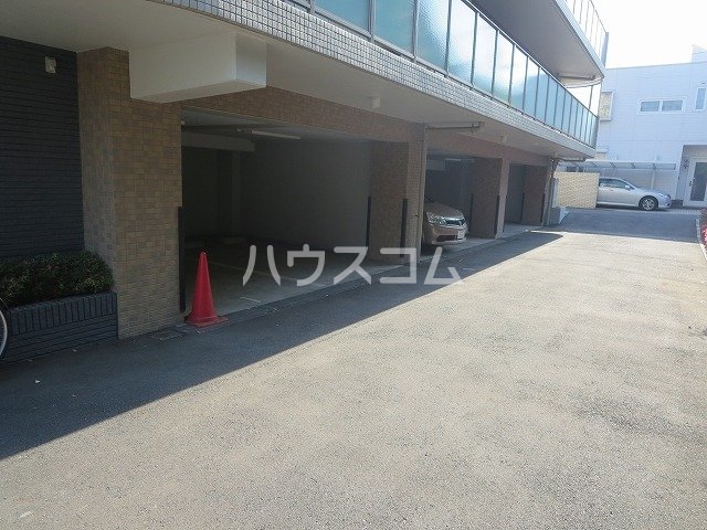 22/26 駐車場