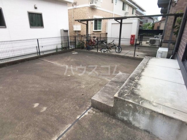 16/27 駐車場