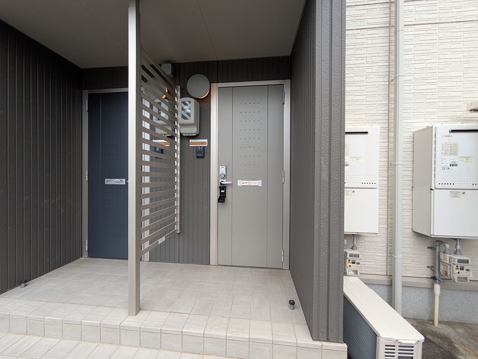 16/26 エントランス