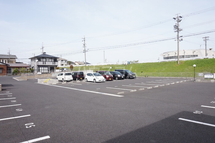 14/23 駐車場