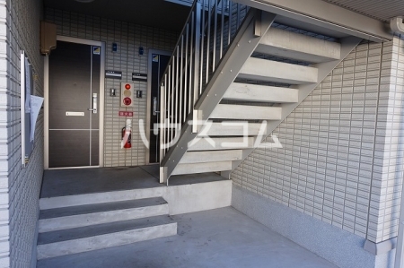 14/25 エントランス