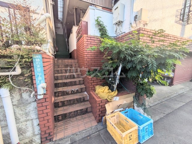 21/24 エントランス