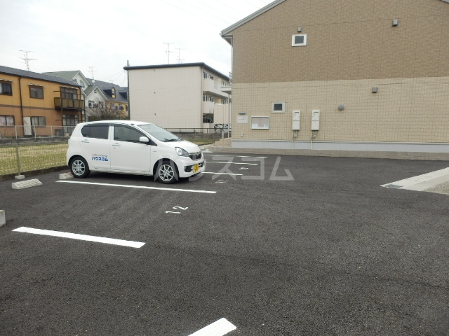 23/25 駐車場