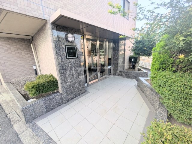 21/29 エントランス