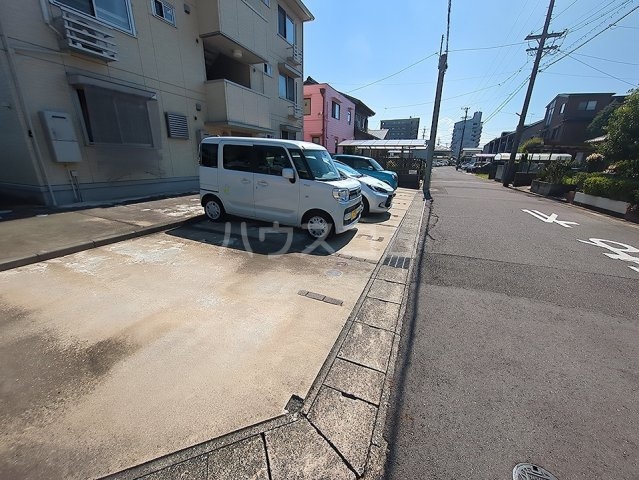 3/10 駐車場