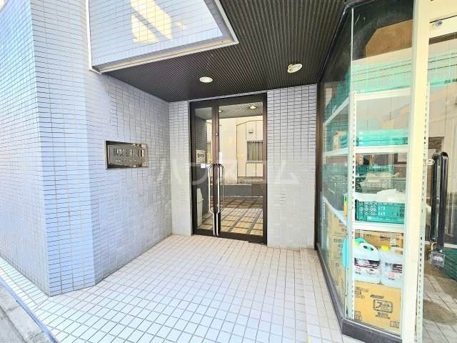 21/24 エントランス