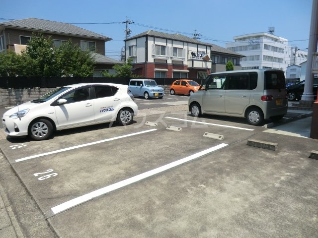 17/26 駐車場