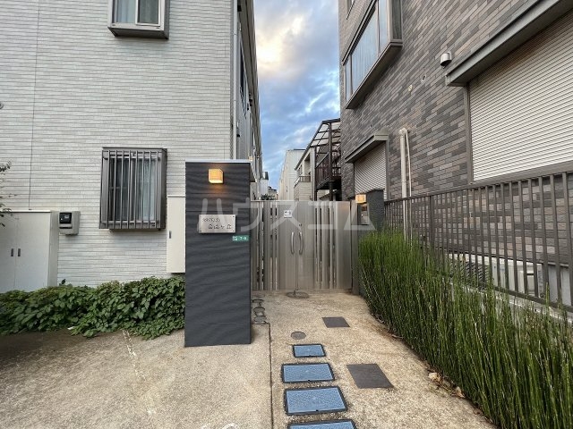 21/24 エントランス
