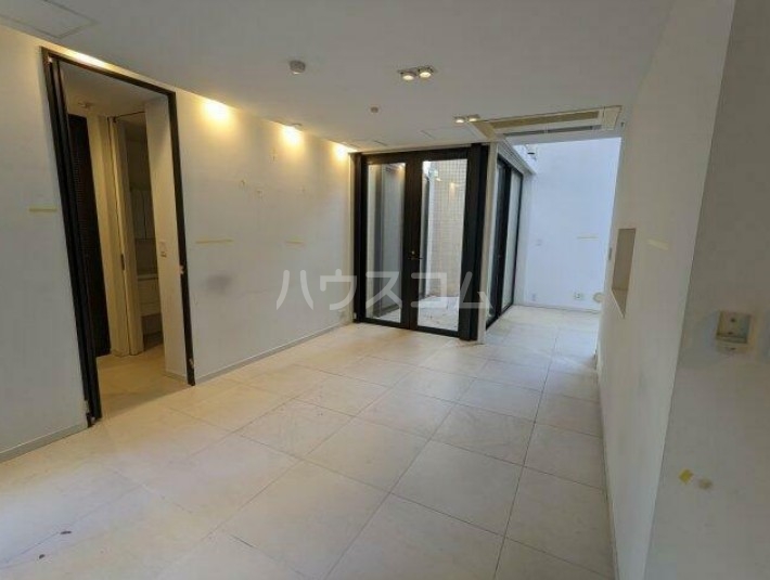 15/26 エントランス