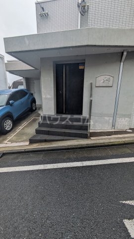 22/30 エントランス