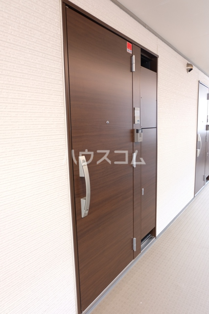 22/30 エントランス