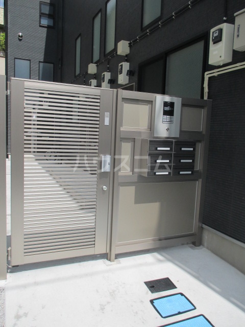 2/10 エントランス