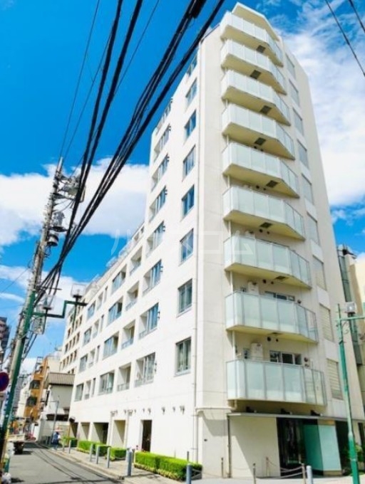 23/24 エントランス