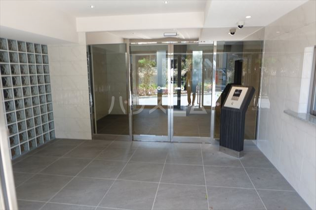 22/30 エントランス