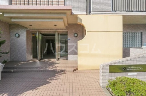 19/28 エントランス