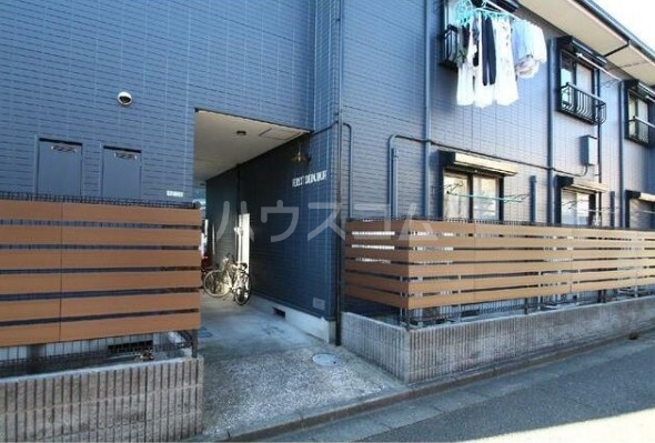 14/23 エントランス