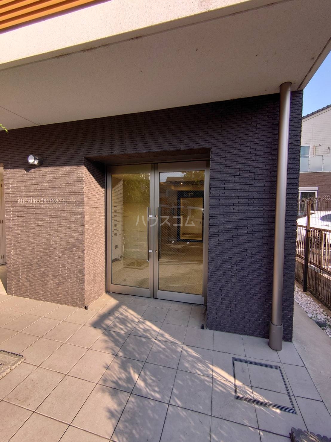 3/7 エントランス