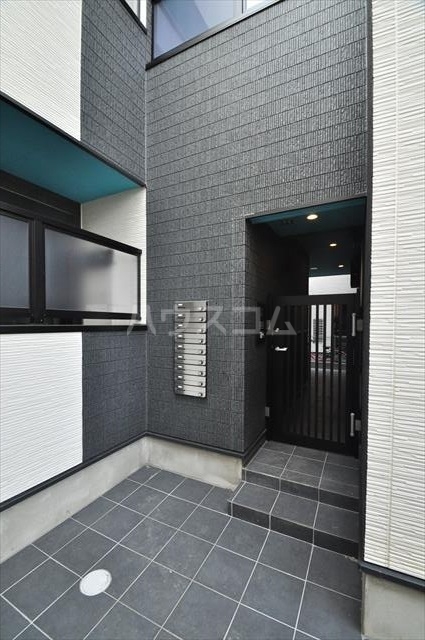 14/17 エントランス