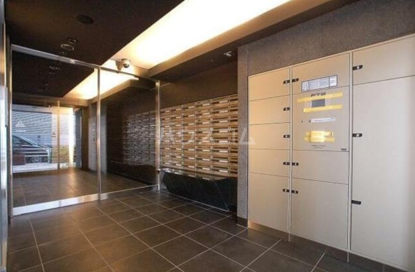 15/25 エントランス