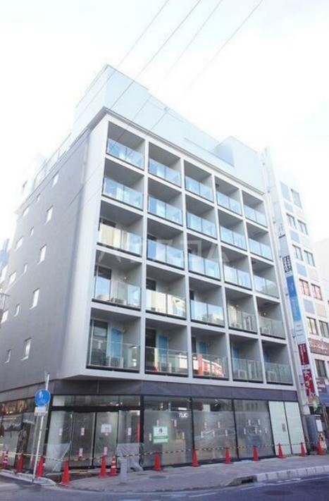 14/20 エントランス