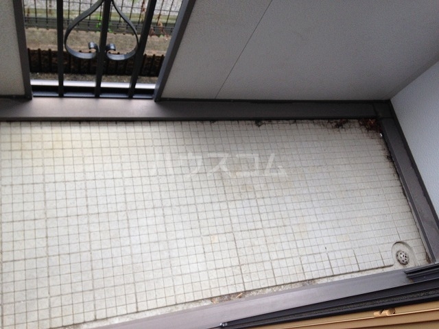 17/27 バルコニー