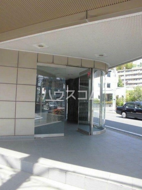 14/23 エントランス