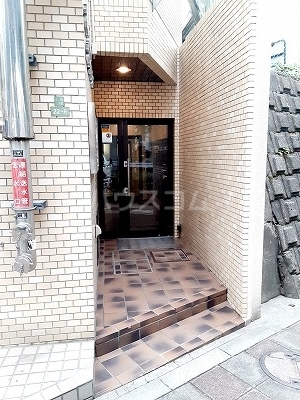 3/4 エントランス