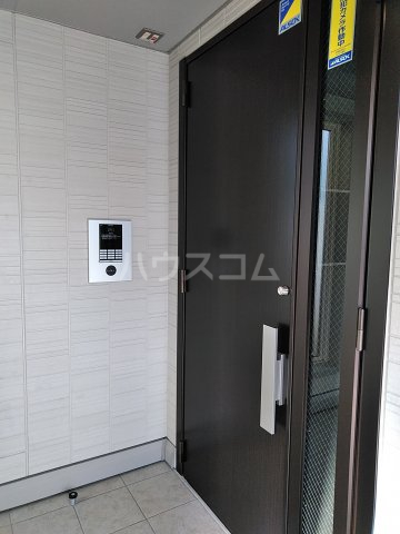 21/26 エントランス