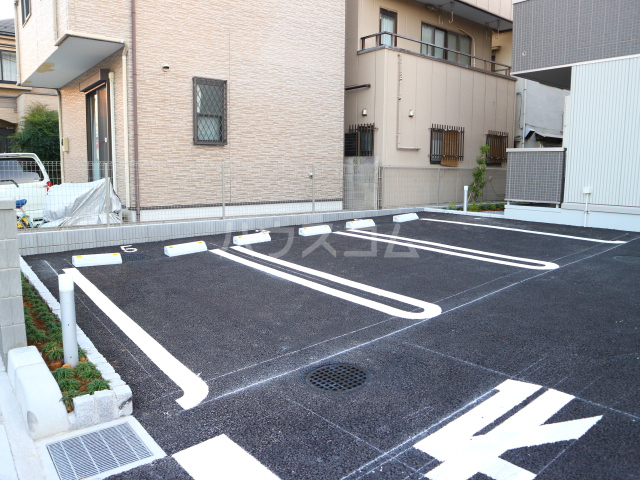 2/4 駐車場