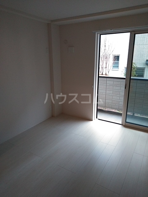 24/30 エントランス