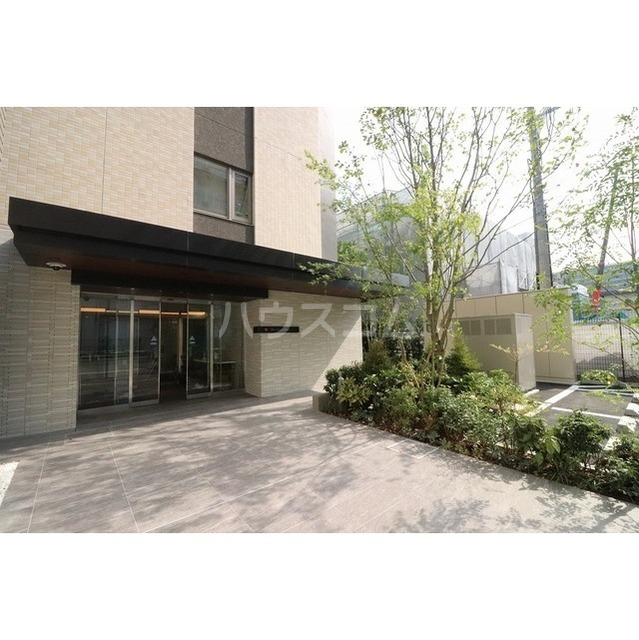 21/25 エントランス