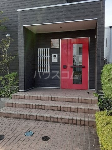 18/24 エントランス