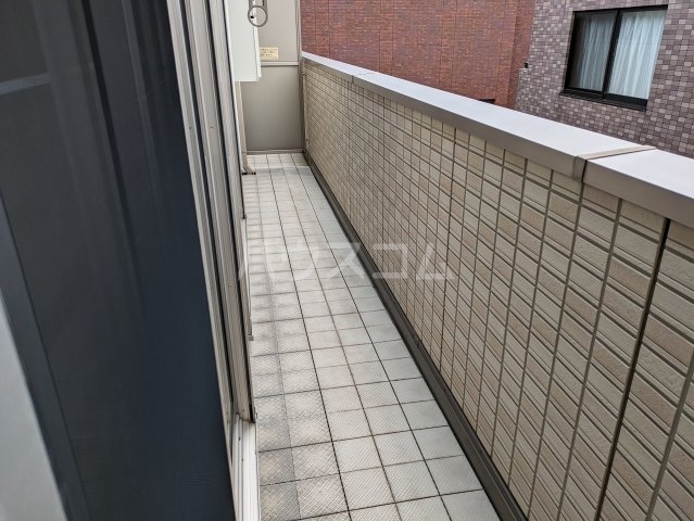 13/23 バルコニー