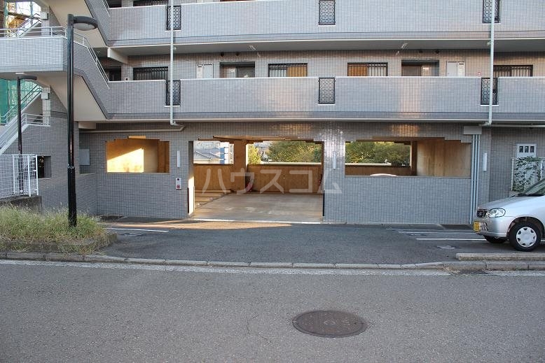 21/24 駐車場