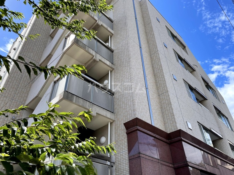 2/2 エントランス