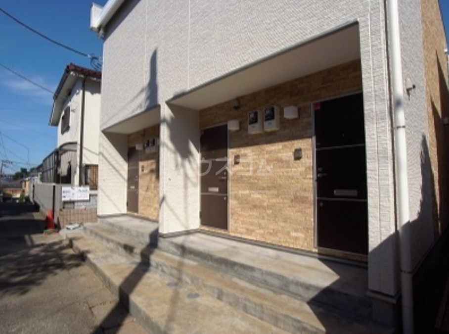 16/20 エントランス