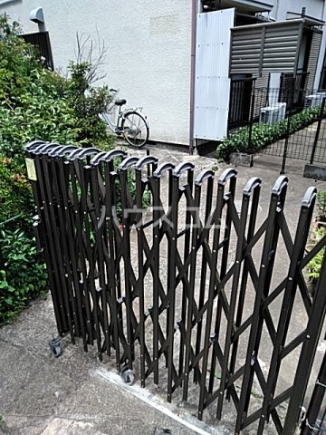 22/23 エントランス