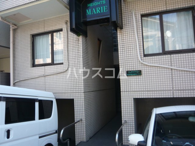 26/30 エントランス