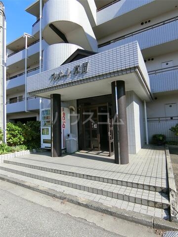 22/24 エントランス