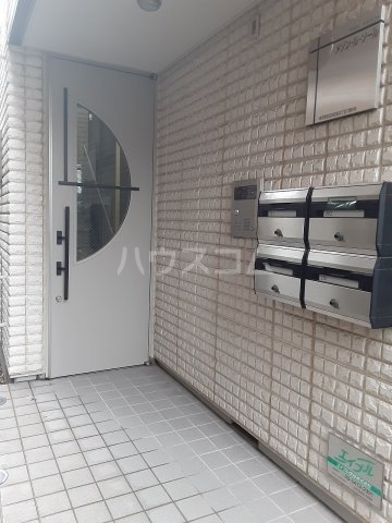 22/30 エントランス