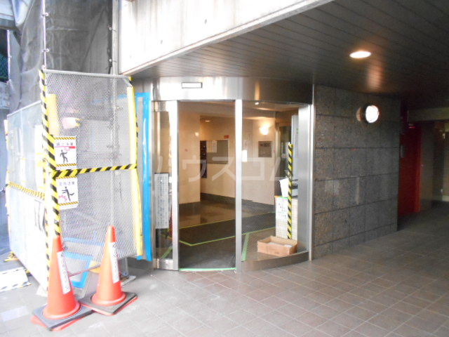 20/26 エントランス