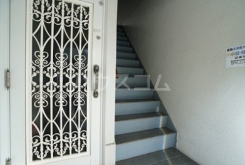 22/30 エントランス