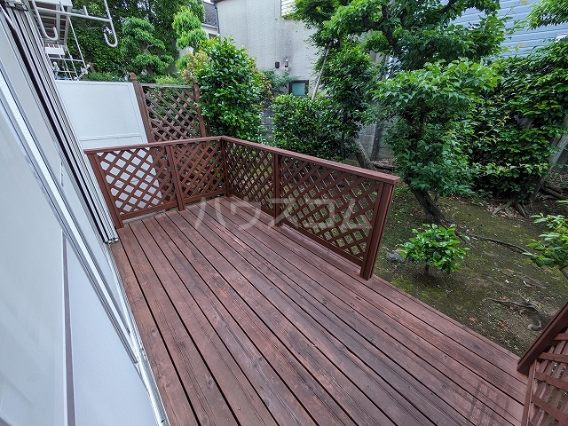 23/30 バルコニー