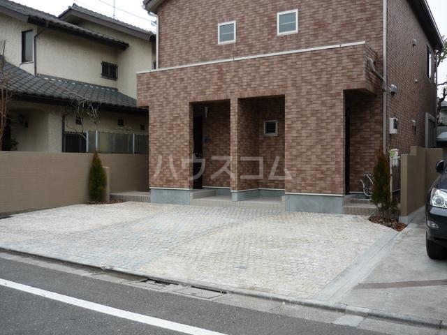 18/25 駐車場