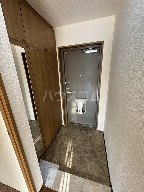 14/30 玄関