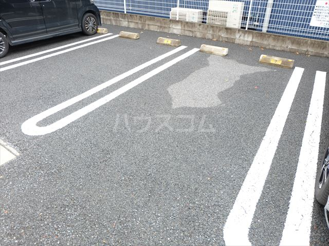 21/29 駐車場