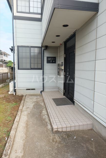 19/28 エントランス